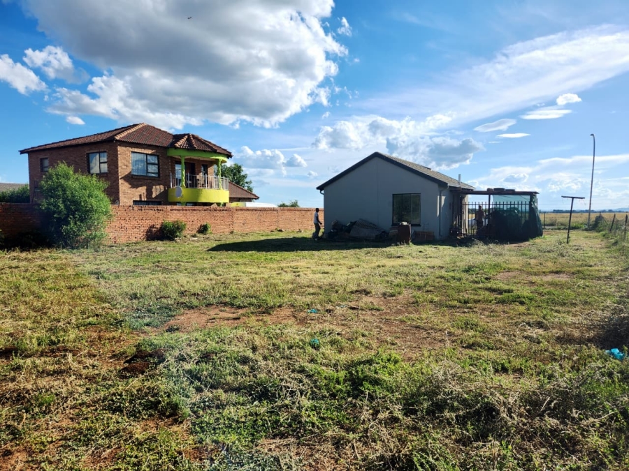 2 Bedroom Property for Sale in Lourierpark Free State
